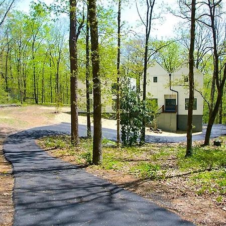 The Getaway House Atl Budget Room แคร์รอลตัน ภายนอก รูปภาพ