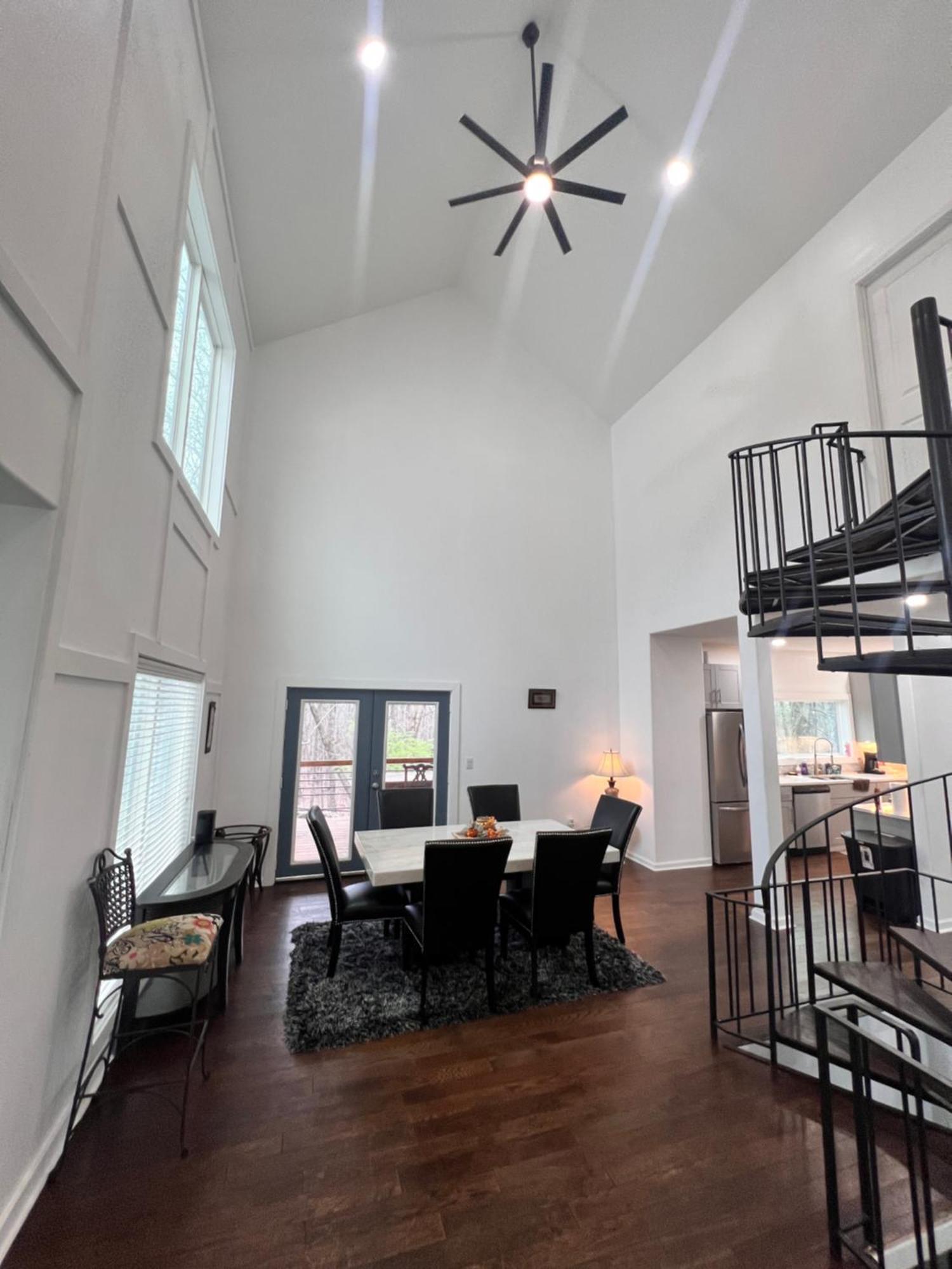The Getaway House Atl Budget Room แคร์รอลตัน ภายนอก รูปภาพ